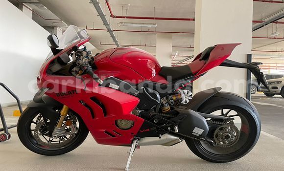 Acheter Occasion Moto Ducati Panigale Rouge à Kampala, Ouganda