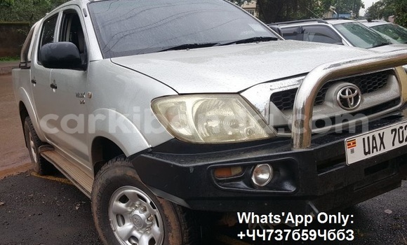 Acheter Occasion Voiture Toyota Hilux Gris à Kampala, Ouganda