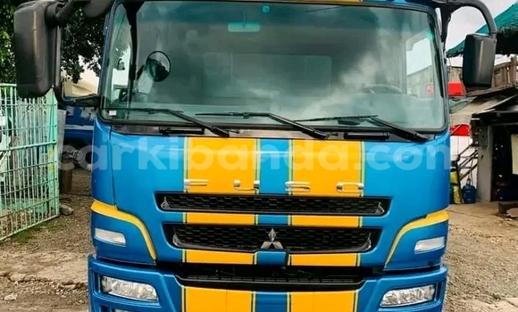 Nunua Ilio tumika Mitsubishi L400 Fedha Lori ndani ya Kampala nchini Uganda