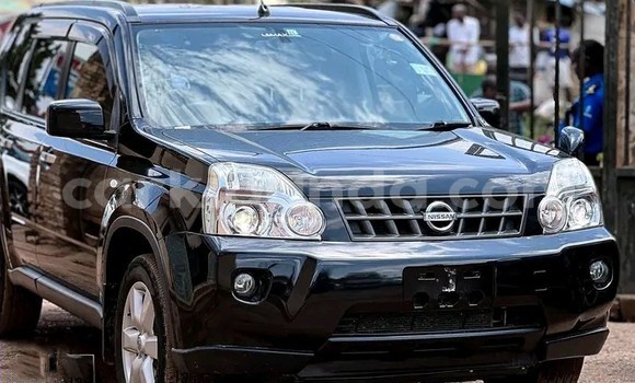 Buy Used Nissan X–Trail Black Car in Kampala in Uganda