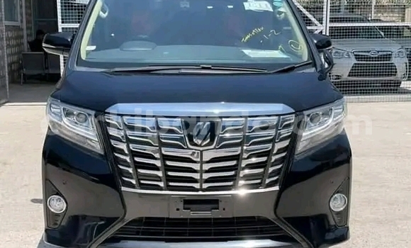 Gura Yakoze Toyota Alphard Black Imodoka i Kampala mu Uganda