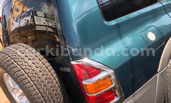Gura Yakoze Mitsubishi Pajero Green Imodoka i Kampala mu Uganda Gura Yakoze Mitsubishi Pajero Green Imodoka i Kampala mu Uganda