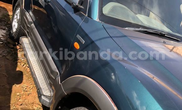Gura Yakoze Mitsubishi Pajero Green Imodoka i Kampala mu Uganda Gura Yakoze Mitsubishi Pajero Green Imodoka i Kampala mu Uganda