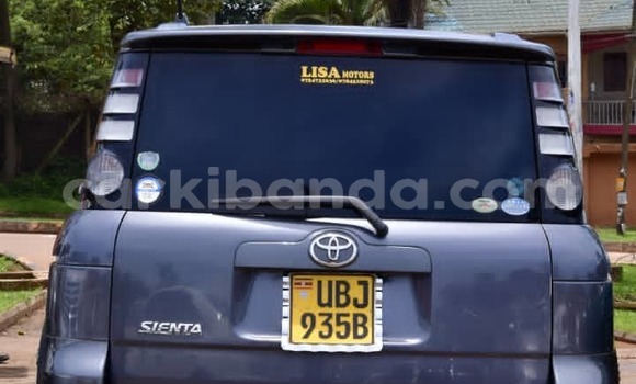 Gura Yakoze Toyota Sienta Other Imodoka i Kampala mu Uganda Gura Yakoze Toyota Sienta Other Imodoka i Kampala mu Uganda