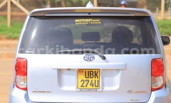 Gura Yakoze Toyota Corolla Rumion Blue Imodoka i Kampala mu Uganda Gura Yakoze Toyota Corolla Rumion Blue Imodoka i Kampala mu Uganda