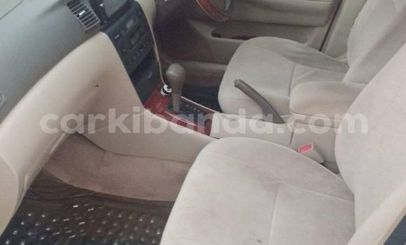 Gura Yakoze Toyota Corolla Silver Imodoka i Kampala mu Uganda Gura Yakoze Toyota Corolla Silver Imodoka i Kampala mu Uganda