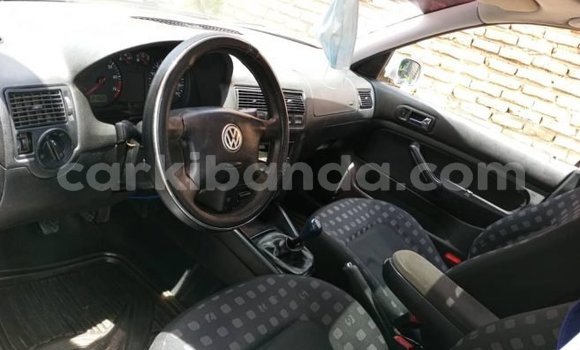 Gura Yakoze Volkswagen Golf Silver Imodoka i Kampala mu Uganda Gura Yakoze Volkswagen Golf Silver Imodoka i Kampala mu Uganda