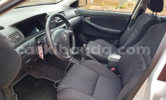 Gura Yakoze Toyota Corolla Silver Imodoka i Kampala mu Uganda Gura Yakoze Toyota Corolla Silver Imodoka i Kampala mu Uganda