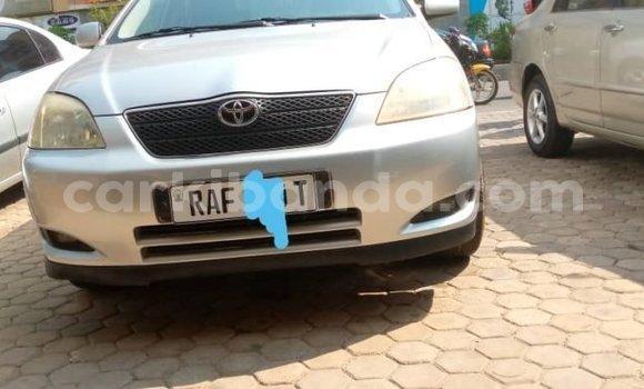 Nunua Ilio tumika Toyota Corolla Fedha Gari ndani ya Kampala nchini Uganda
