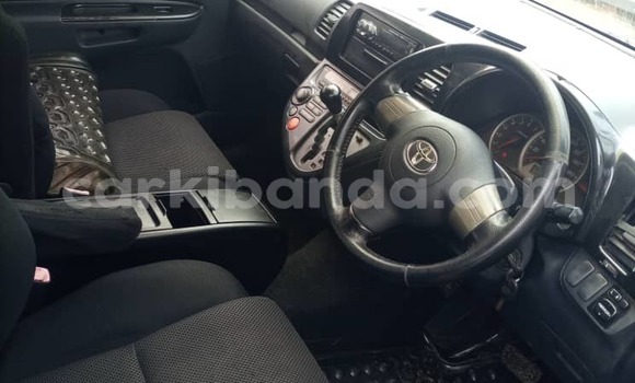 Gura Yakoze Toyota Wish Other Imodoka i Kampala mu Uganda Gura Yakoze Toyota Wish Other Imodoka i Kampala mu Uganda