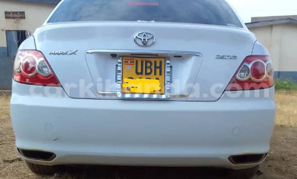 Nunua Ilio tumika Toyota Mark X Nyeupe Gari ndani ya Kampala nchini Uganda Nunua Ilio tumika Toyota Mark X Nyeupe Gari ndani ya Kampala nchini Uganda