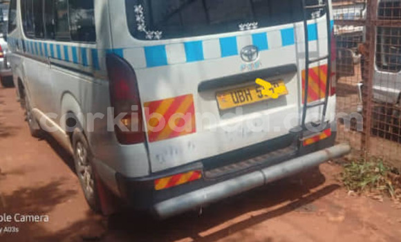 Acheter Occasion Voiture Toyota Hiace Gris à Kampala, Ouganda Acheter Occasion Voiture Toyota Hiace Gris à Kampala, Ouganda