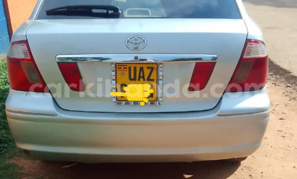 Nunua Ilio tumika Toyota Premio Fedha Gari ndani ya Kampala nchini Uganda Nunua Ilio tumika Toyota Premio Fedha Gari ndani ya Kampala nchini Uganda