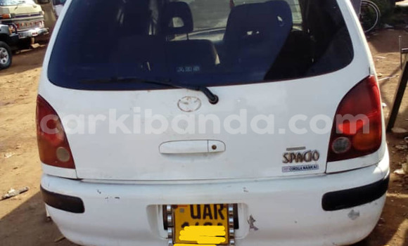 Nunua Ilio tumika Toyota Spacio Nyeupe Gari ndani ya Kampala nchini Uganda Nunua Ilio tumika Toyota Spacio Nyeupe Gari ndani ya Kampala nchini Uganda