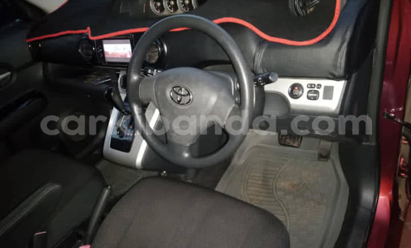 Nunua Ilio tumika Toyota Corolla Rumion Nyekundu Gari ndani ya Kampala nchini Uganda Nunua Ilio tumika Toyota Corolla Rumion Nyekundu Gari ndani ya Kampala nchini Uganda