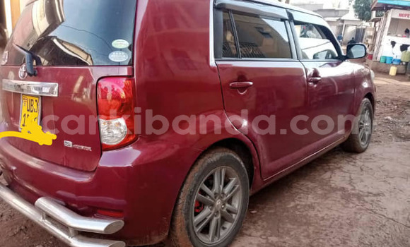 Nunua Ilio tumika Toyota Corolla Rumion Nyekundu Gari ndani ya Kampala nchini Uganda Nunua Ilio tumika Toyota Corolla Rumion Nyekundu Gari ndani ya Kampala nchini Uganda