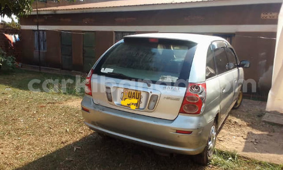 Acheter Occasion Voiture Toyota Nadia Gris à Kampala, Ouganda Acheter Occasion Voiture Toyota Nadia Gris à Kampala, Ouganda