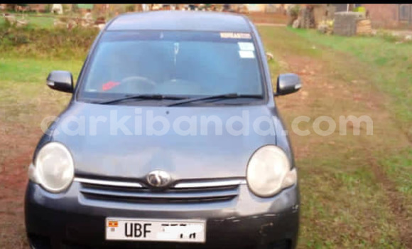 Buy Used Toyota Sienta Black Car in Kampala in Uganda
