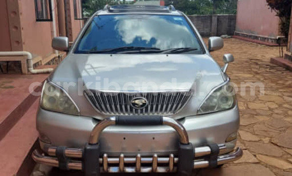 Acheter Occasion Voiture Toyota Harrier Gris à Kampala, Ouganda Acheter Occasion Voiture Toyota Harrier Gris à Kampala, Ouganda