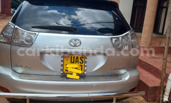 Acheter Occasion Voiture Toyota Harrier Gris à Kampala, Ouganda Acheter Occasion Voiture Toyota Harrier Gris à Kampala, Ouganda