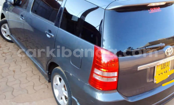 Nunua Ilio tumika Toyota Wish Bluu Gari ndani ya Kampala nchini Uganda Nunua Ilio tumika Toyota Wish Bluu Gari ndani ya Kampala nchini Uganda
