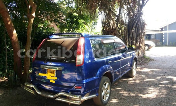 Acheter Occasion Voiture Nissan X–Trail Bleu à Kampala, Ouganda Acheter Occasion Voiture Nissan X–Trail Bleu à Kampala, Ouganda