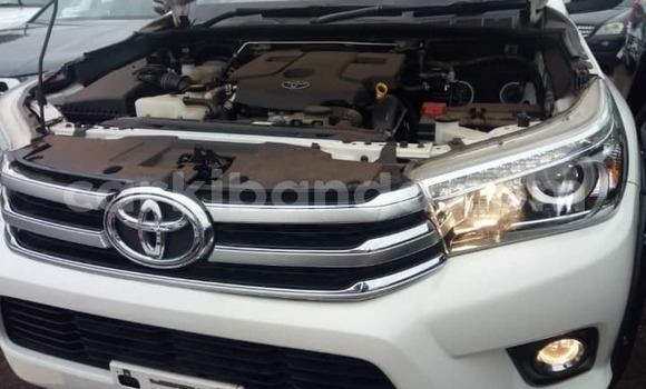Buy Used Toyota Hilux White Car in Kampala in Uganda Buy Used Toyota Hilux White Car in Kampala in Uganda