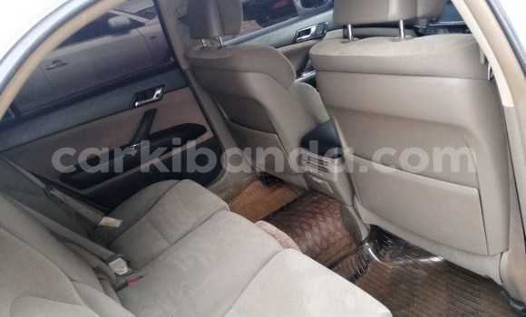 Gura Yakoze Toyota Mark X White Imodoka i Kampala mu Uganda Gura Yakoze Toyota Mark X White Imodoka i Kampala mu Uganda