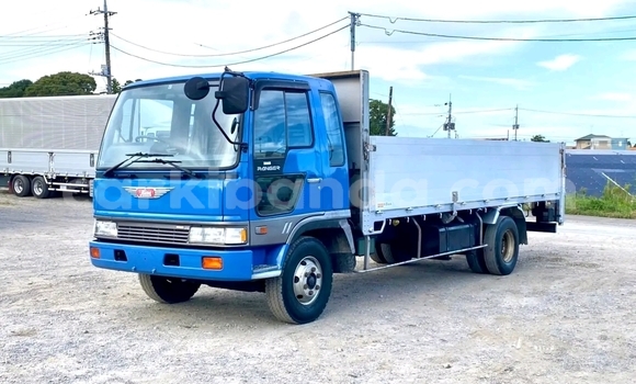 Acheter Occasion Utilitaire Hino Ranger Bleu à Kampala, Ouganda Acheter Occasion Utilitaire Hino Ranger Bleu à Kampala, Ouganda
