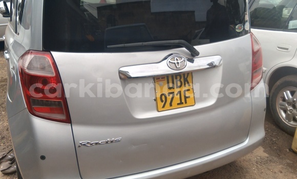 Gura Yakoze Toyota Ractis Silver Imodoka i Kampala mu Uganda Gura Yakoze Toyota Ractis Silver Imodoka i Kampala mu Uganda