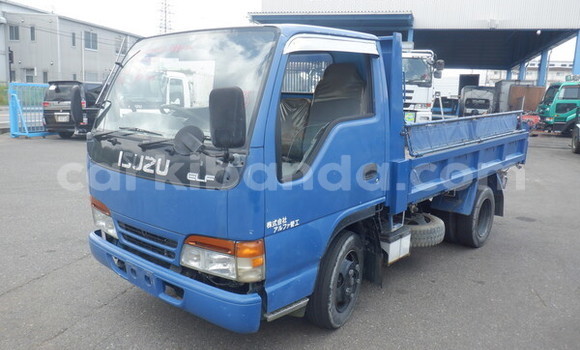 Buy Used Isuzu Bighorn Blue Truck in Kampala in Uganda Buy Used Isuzu Bighorn Blue Truck in Kampala in Uganda