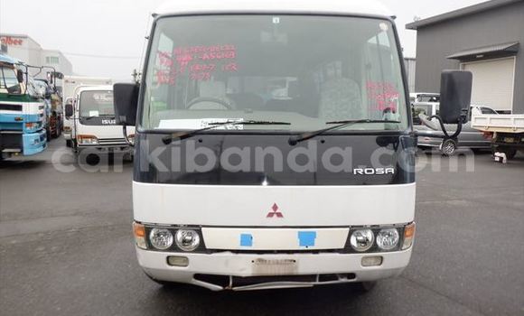 Buy Used Mitsubishi Van White Truck in Kampala in Uganda Buy Used Mitsubishi Van White Truck in Kampala in Uganda