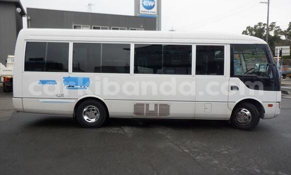 Buy Used Mitsubishi Van White Truck in Kampala in Uganda Buy Used Mitsubishi Van White Truck in Kampala in Uganda