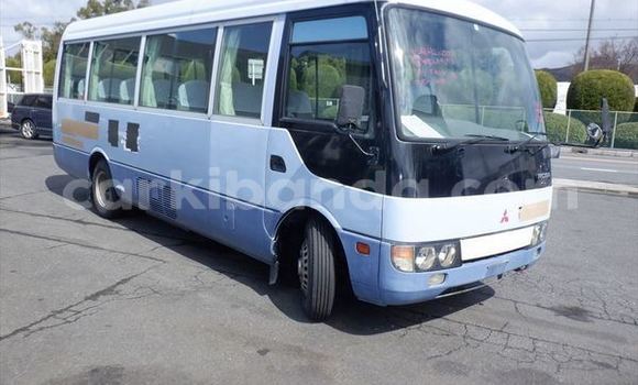 Buy Used Mitsubishi Van Blue Truck in Kampala in Uganda Buy Used Mitsubishi Van Blue Truck in Kampala in Uganda