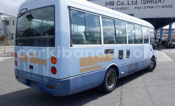 Buy Used Mitsubishi Van Blue Truck in Kampala in Uganda Buy Used Mitsubishi Van Blue Truck in Kampala in Uganda