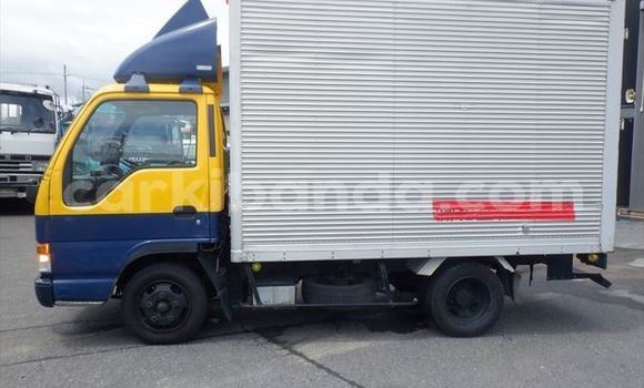 Nunua Ilio tumika Isuzu Bighorn Nyingine Lori ndani ya Kampala nchini Uganda Nunua Ilio tumika Isuzu Bighorn Nyingine Lori ndani ya Kampala nchini Uganda