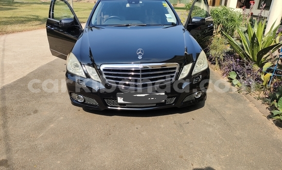 Buy Used Mercedes‒Benz E–Class Black Car in Entebbe in Uganda