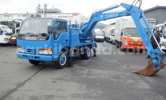 Nunua Ilio tumika Isuzu FTR 850 Bluu Lori ndani ya Kampala nchini Uganda Nunua Ilio tumika Isuzu FTR 850 Bluu Lori ndani ya Kampala nchini Uganda