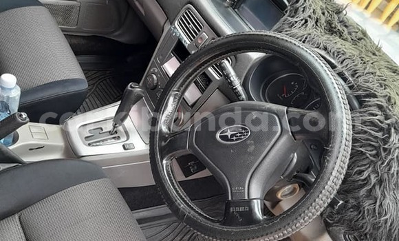 Acheter Occasion Voiture Subaru Forester Gris à Kampala, Ouganda Acheter Occasion Voiture Subaru Forester Gris à Kampala, Ouganda