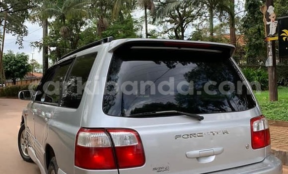 Acheter Occasion Voiture Subaru Forester Gris à Kampala, Ouganda Acheter Occasion Voiture Subaru Forester Gris à Kampala, Ouganda