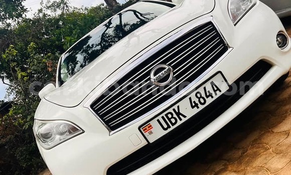 Acheter Occasion Voiture Nissan Fuga Gris à Kampala, Ouganda Acheter Occasion Voiture Nissan Fuga Gris à Kampala, Ouganda