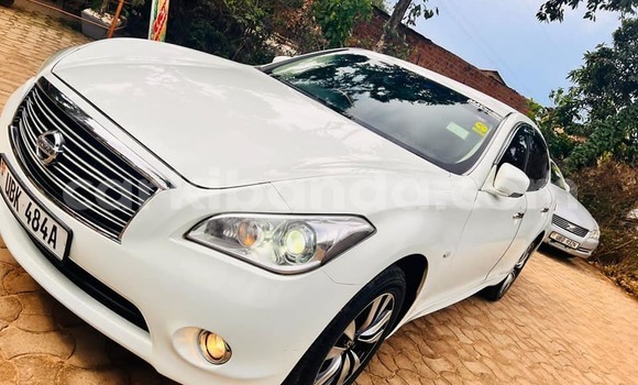 Acheter Occasion Voiture Nissan Fuga Gris à Kampala, Ouganda Acheter Occasion Voiture Nissan Fuga Gris à Kampala, Ouganda