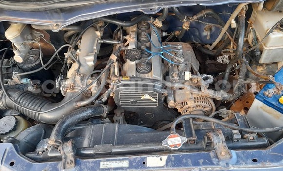 Acheter Occasion Voiture Toyota Noah Bleu à Kampala, Ouganda Acheter Occasion Voiture Toyota Noah Bleu à Kampala, Ouganda