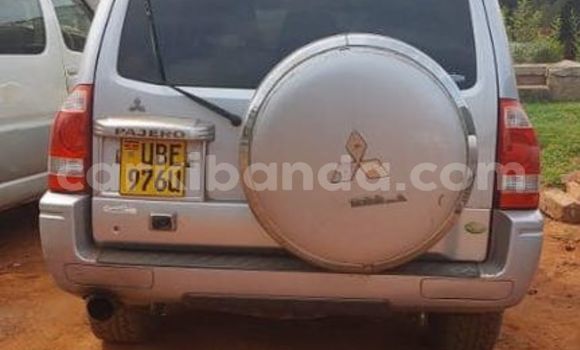 Acheter Occasion Voiture Mitsubishi Pajero Gris à Kampala, Ouganda Acheter Occasion Voiture Mitsubishi Pajero Gris à Kampala, Ouganda