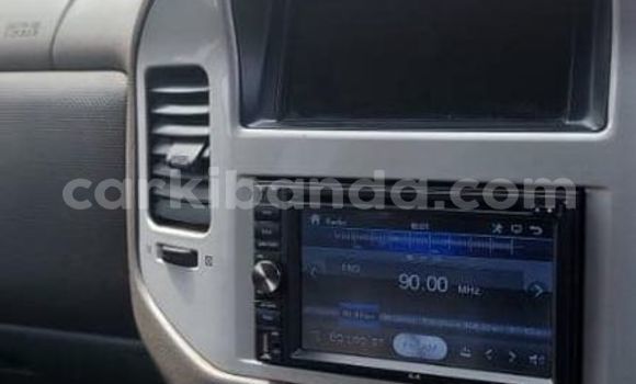 Acheter Occasion Voiture Mitsubishi Pajero Gris à Kampala, Ouganda Acheter Occasion Voiture Mitsubishi Pajero Gris à Kampala, Ouganda