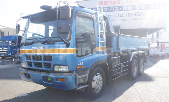 Nunua Ilio tumika Isuzu FTR 850 Bluu Lori ndani ya Kampala nchini Uganda