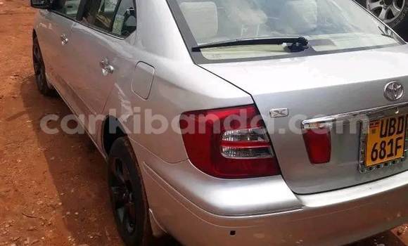 Acheter Occasion Voiture Toyota Premio Gris à Kampala, Ouganda Acheter Occasion Voiture Toyota Premio Gris à Kampala, Ouganda