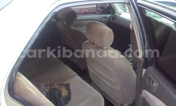 Acheter Occasion Voiture Toyota Premio Gris à Kampala, Ouganda Acheter Occasion Voiture Toyota Premio Gris à Kampala, Ouganda