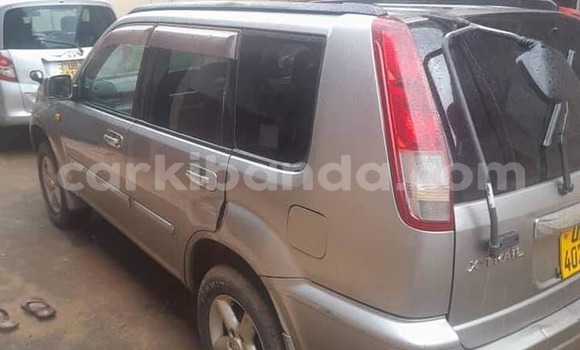 Gura Yakoze Nissan X–Trail Silver Imodoka i Kampala mu Uganda Gura Yakoze Nissan X–Trail Silver Imodoka i Kampala mu Uganda