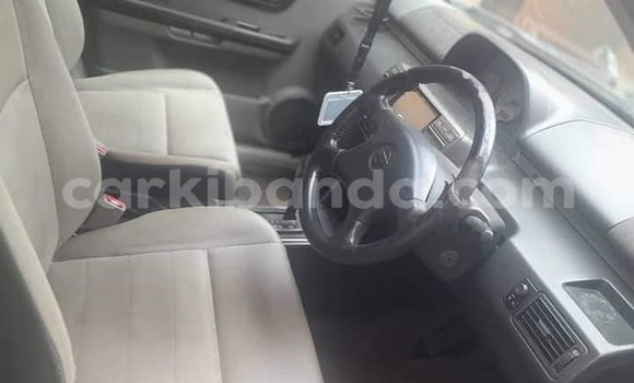 Gura Yakoze Nissan X–Trail Silver Imodoka i Kampala mu Uganda Gura Yakoze Nissan X–Trail Silver Imodoka i Kampala mu Uganda